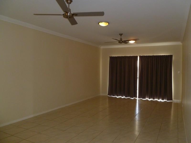 30/21 Shute Harbour Road, Cannonvale QLD 4802