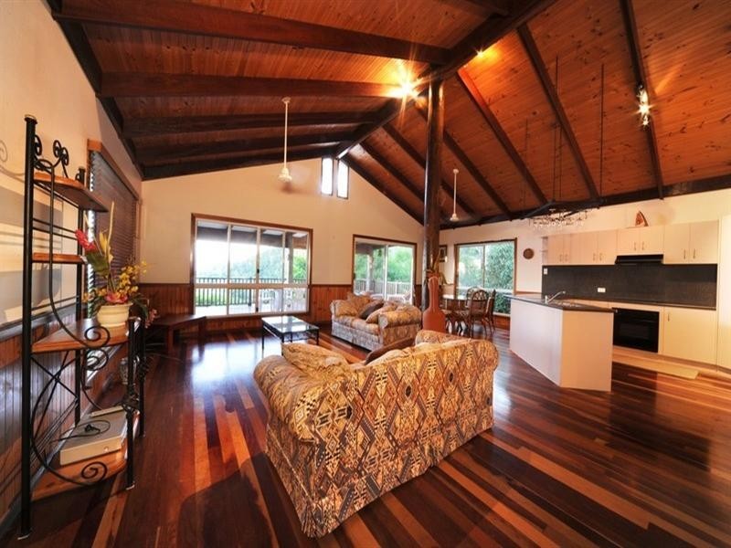 23 Woodwark Crescent, Cannonvale QLD 4802