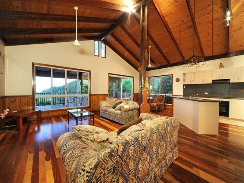 23 Woodwark Crescent, Cannonvale QLD 4802