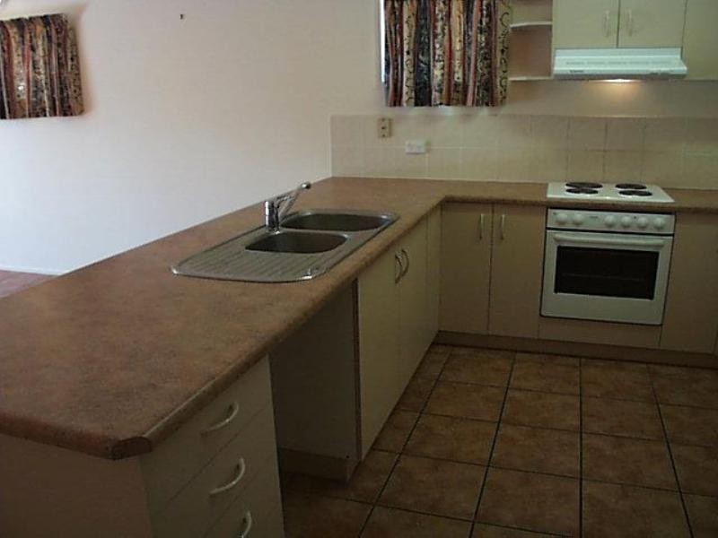 10/20 Island Drive, Cannonvale QLD 4802