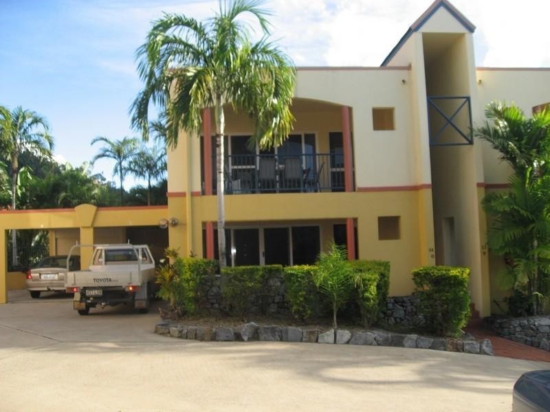 10/20 Island Drive, Cannonvale QLD 4802