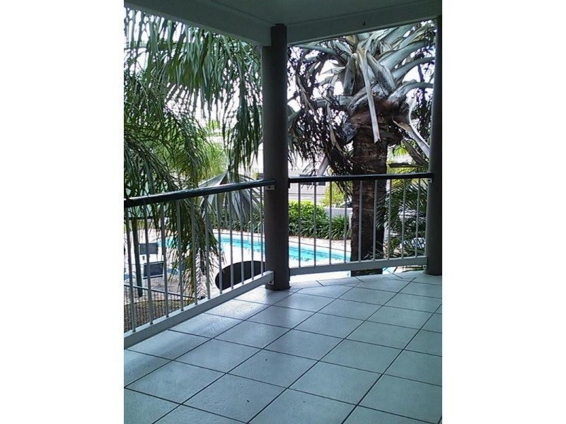 3a/10 Island Drive, Cannonvale QLD 4802