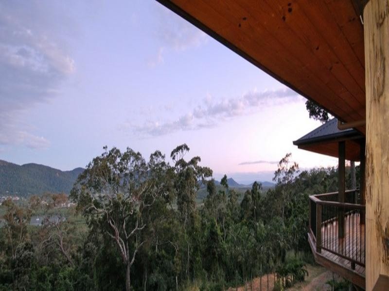 4 Gumtree Close, Cannonvale QLD 4802