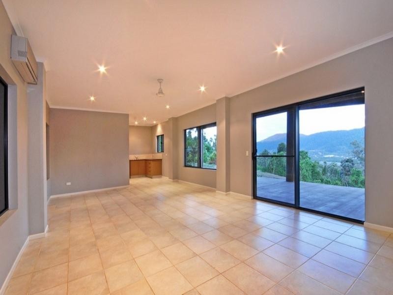 4 Gumtree Close, Cannonvale QLD 4802