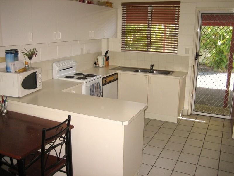 13/14 Island Drive, Cannonvale QLD 4802