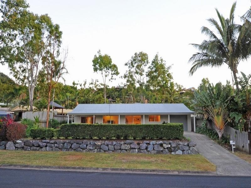 32 Tropic Road, Cannonvale QLD 4802