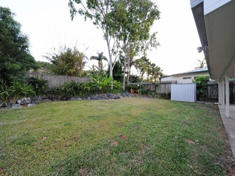 32 Tropic Road, Cannonvale QLD 4802