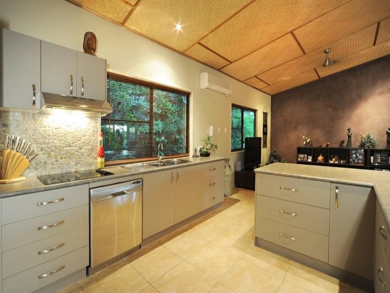 9 William Close, Airlie Beach QLD 4802