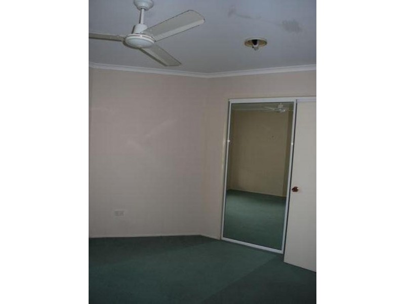 4/17 Macarthur Drive, Cannonvale QLD 4802