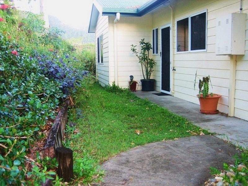 1/7 Macarthur Drive, Cannonvale QLD 4802