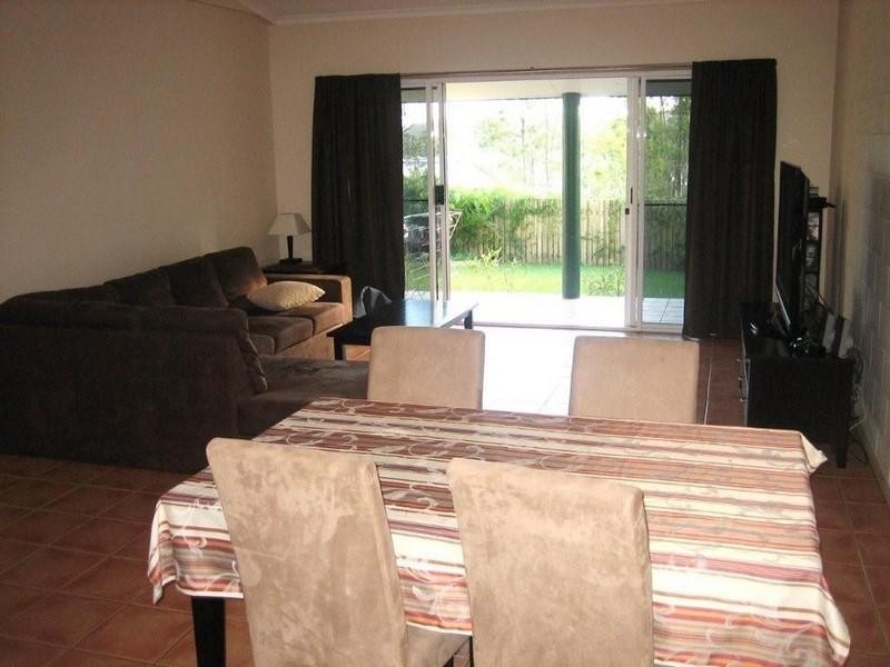 1/7 Macarthur Drive, Cannonvale QLD 4802