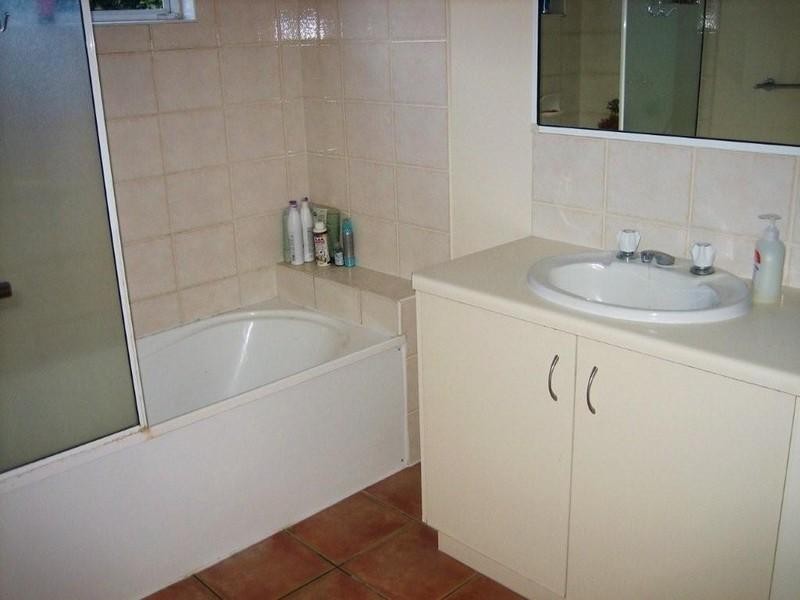 1/7 Macarthur Drive, Cannonvale QLD 4802