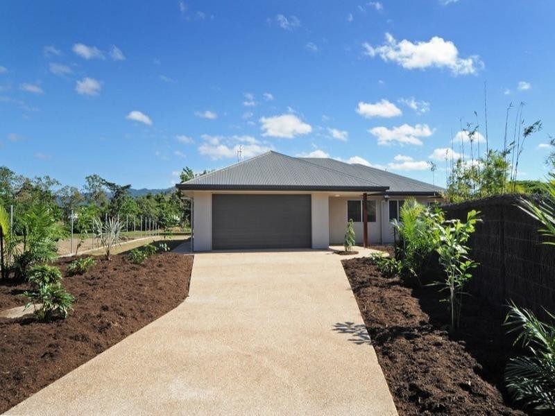 27 Waite Creek Court, Cannonvale QLD 4802