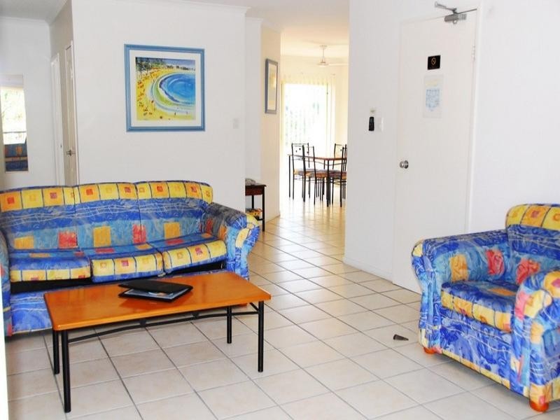 27/24 Beach Road, Cannonvale QLD 4802