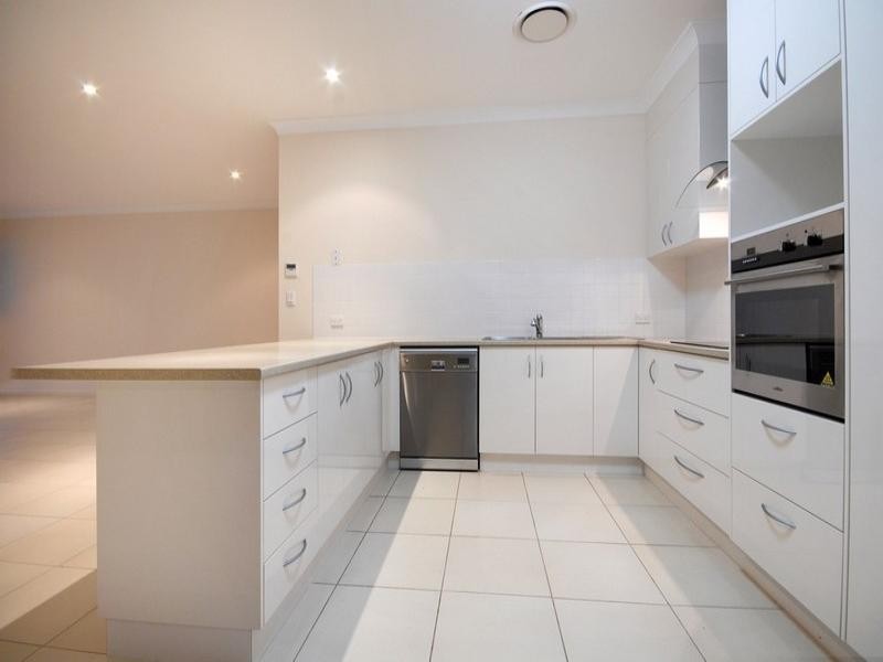 8 Armada Crescent, Jubilee Pocket QLD 4802