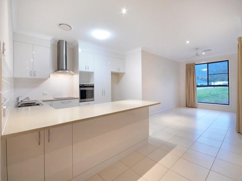 8 Armada Crescent, Jubilee Pocket QLD 4802