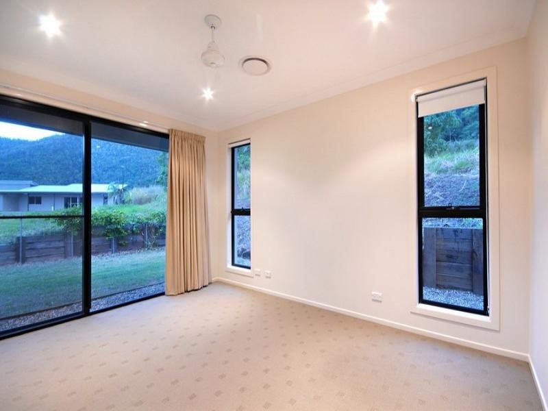 8 Armada Crescent, Jubilee Pocket QLD 4802