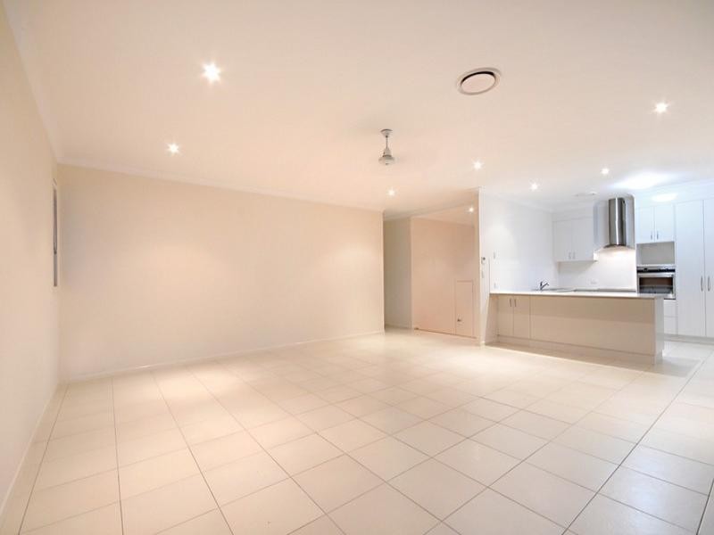 8 Armada Crescent, Jubilee Pocket QLD 4802