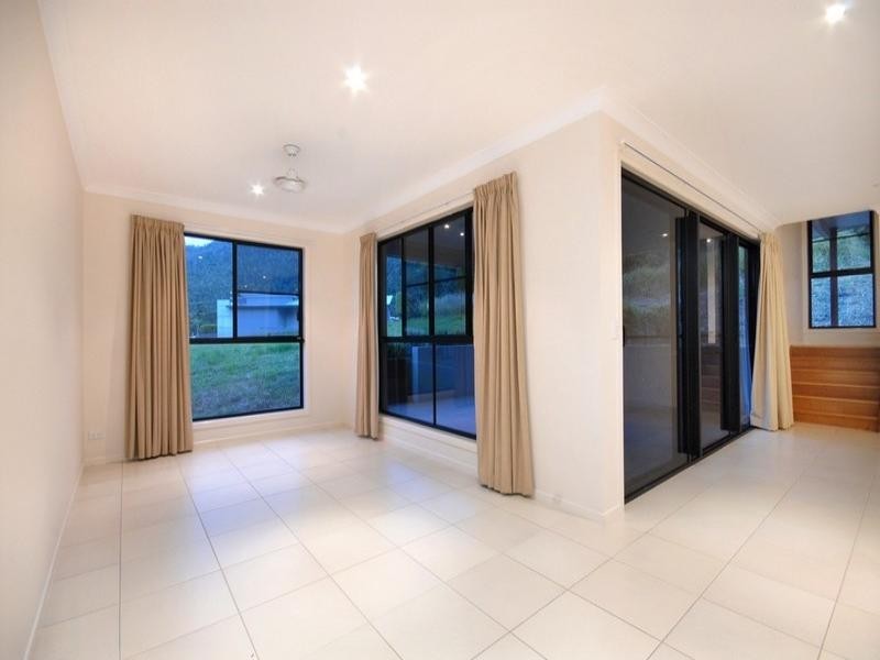 8 Armada Crescent, Jubilee Pocket QLD 4802