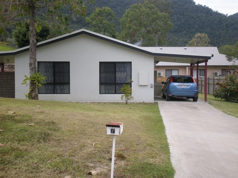 7 Links Drive, Cannonvale QLD 4802