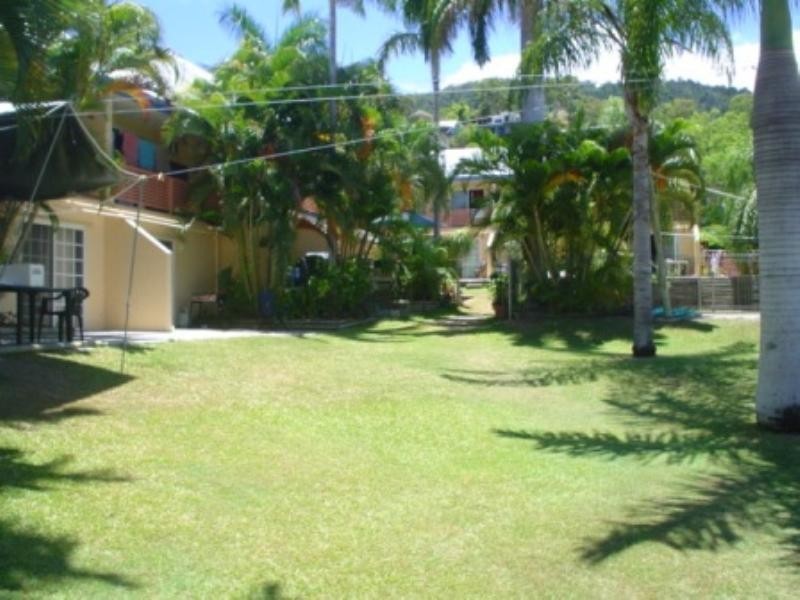 30/11 Island Drive, Cannonvale QLD 4802