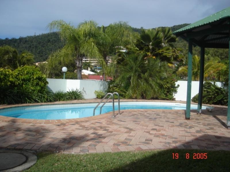 7b/10 Island Drive, Cannonvale QLD 4802