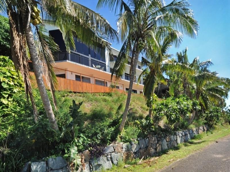 6 Neerim Crescent, Shute Harbour QLD 4802