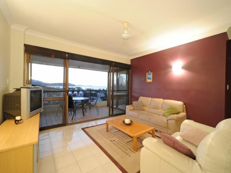 118/4 Eshelby Drive, Cannonvale QLD 4802