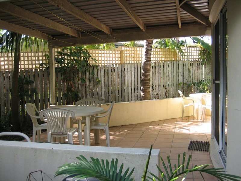 9/36a Stewart Drive, Cannonvale QLD 4802