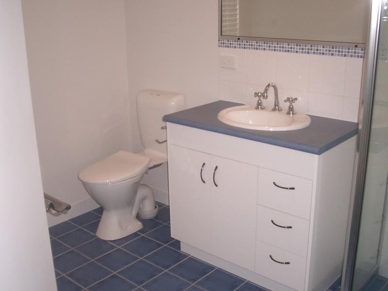 2/20 Banksia Court, Cannonvale QLD 4802