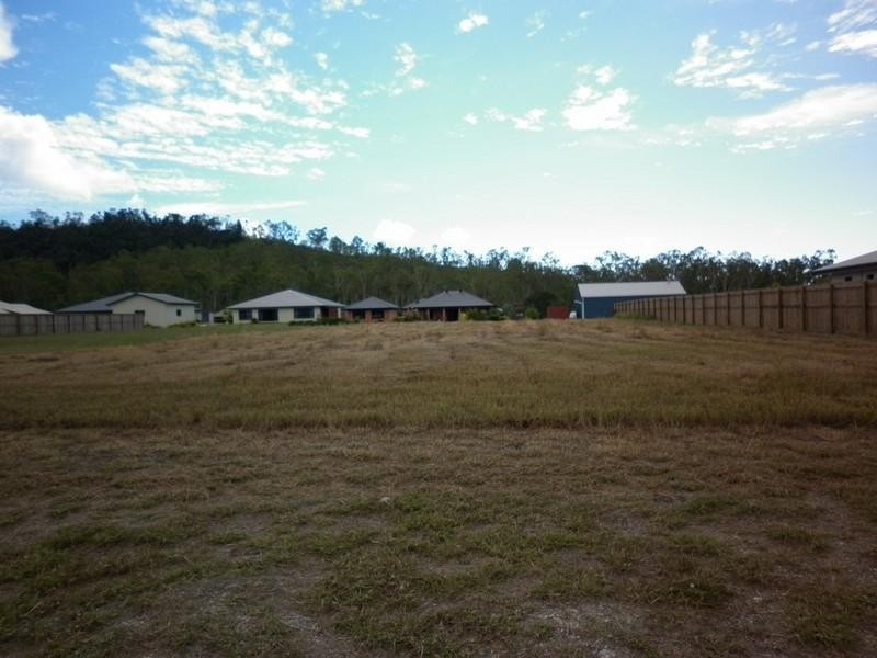 15 Henderson Street, Cannonvale QLD 4802