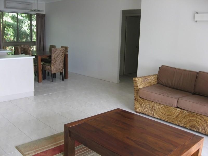 7/2 Eshelby Drive, Cannonvale QLD 4802