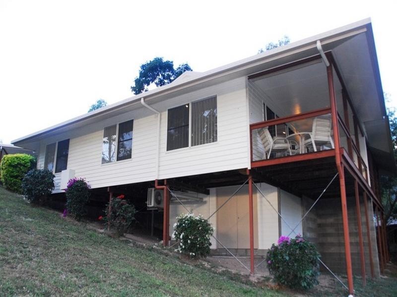 1/15 Macarthur Drive, Cannonvale QLD 4802