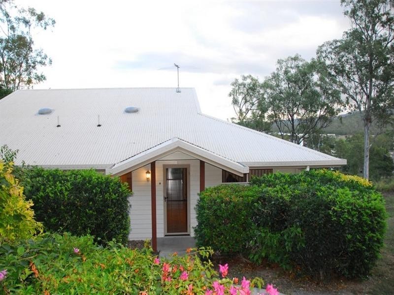 1/15 Macarthur Drive, Cannonvale QLD 4802