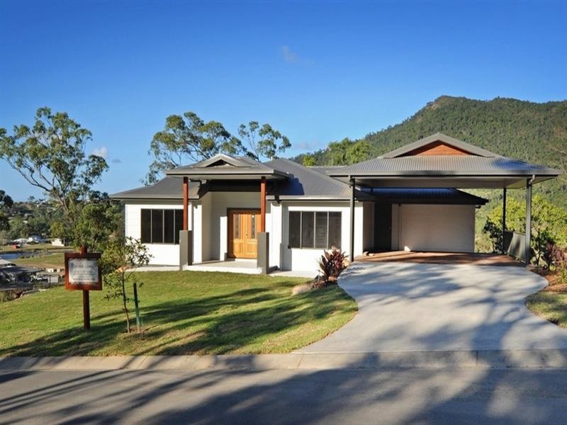 3 Scarlet Gum Close, Cannonvale QLD 4802