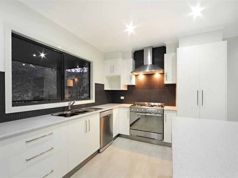 3 Scarlet Gum Close, Cannonvale QLD 4802