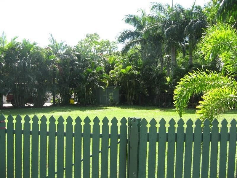 1 Sandpiper Crescent, Jubilee Pocket QLD 4802