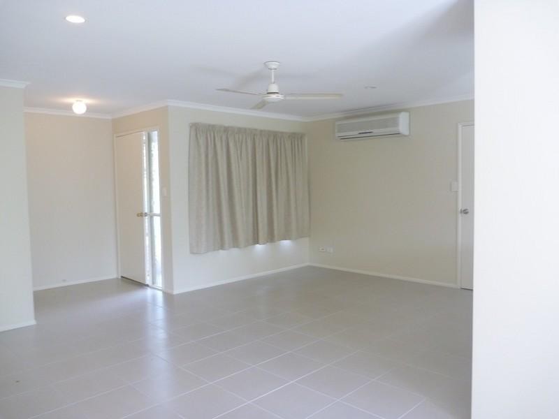 13 Cateran Close, Cannonvale QLD 4802