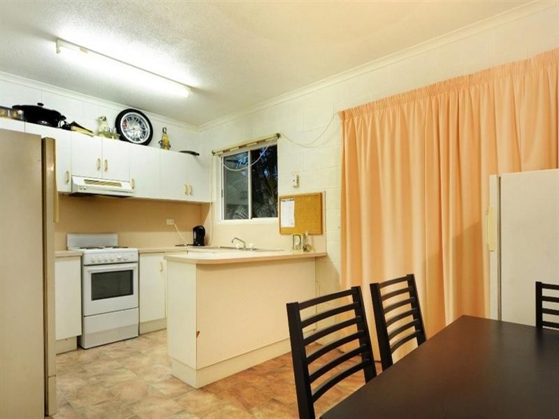 30/11 Island Drive, Cannonvale QLD 4802
