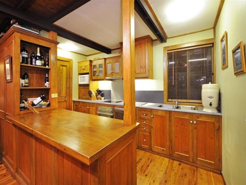 6 Wambiri Street, Cannonvale QLD 4802