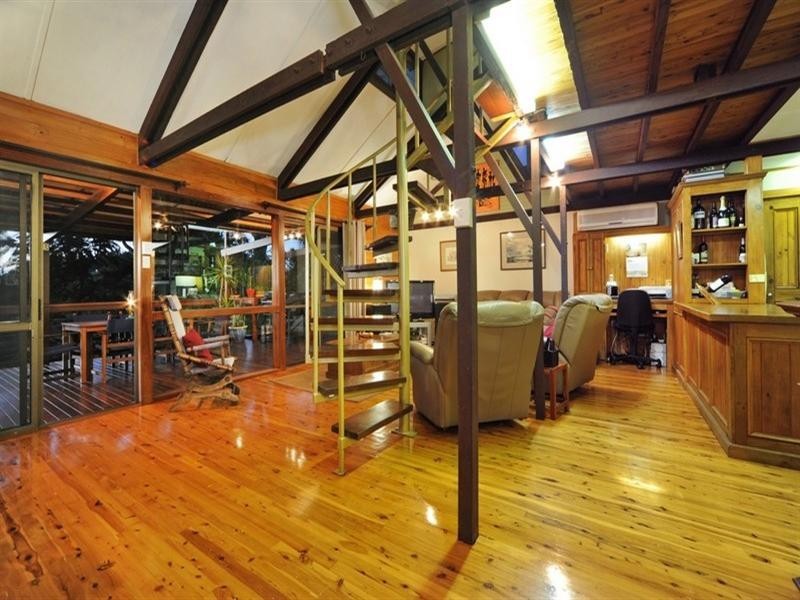 6 Wambiri Street, Cannonvale QLD 4802