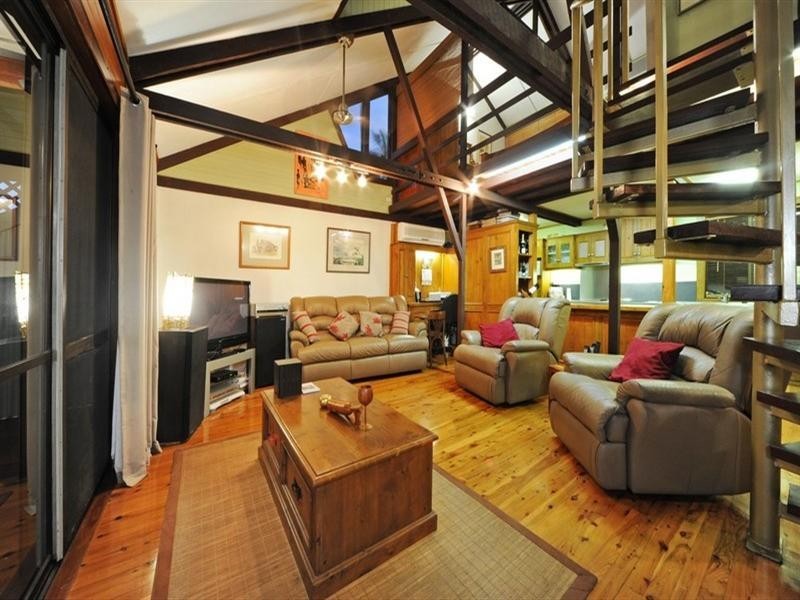 6 Wambiri Street, Cannonvale QLD 4802