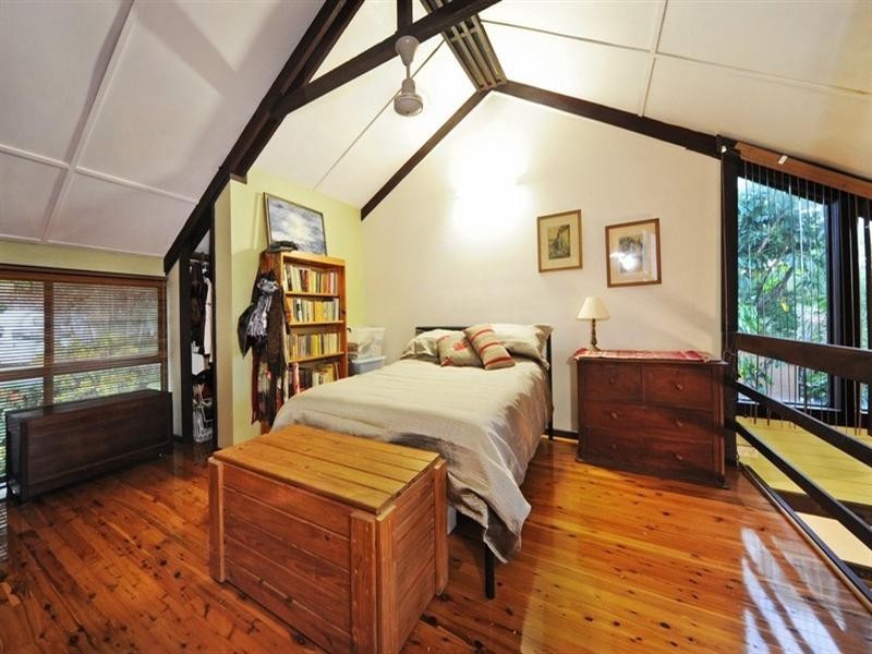 6 Wambiri Street, Cannonvale QLD 4802