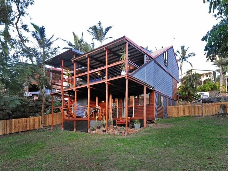 6 Wambiri Street, Cannonvale QLD 4802