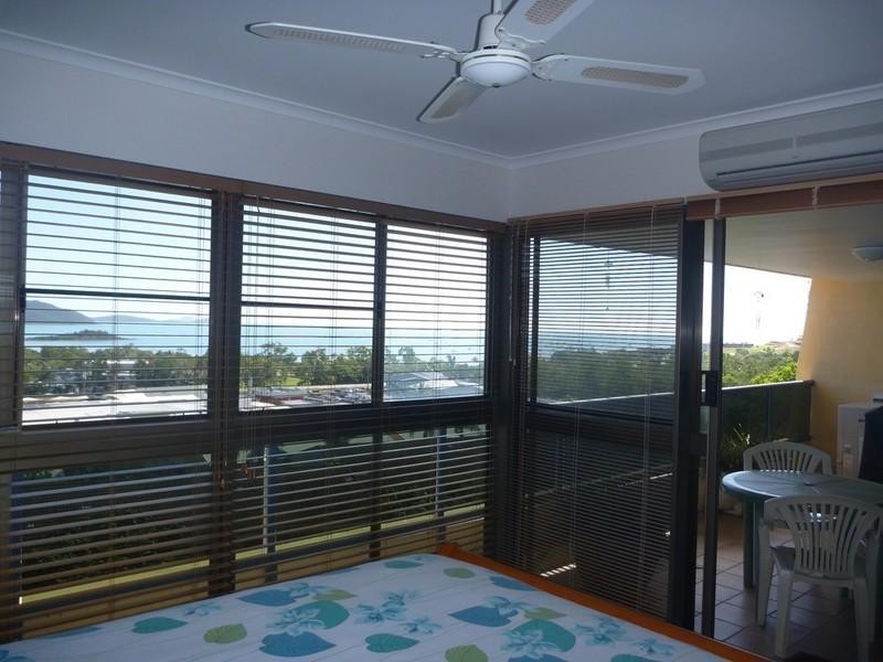 129/4 Eshelby Drive, Cannonvale QLD 4802