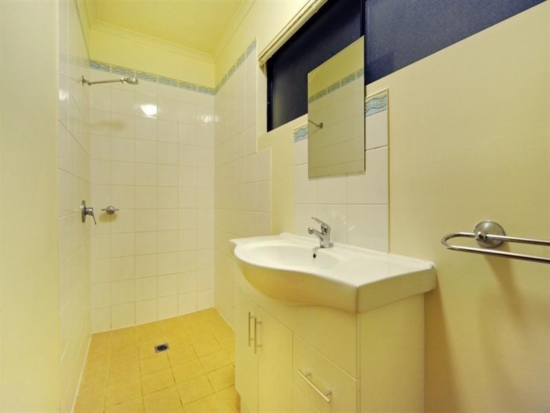 9 Country Road, Cannonvale QLD 4802