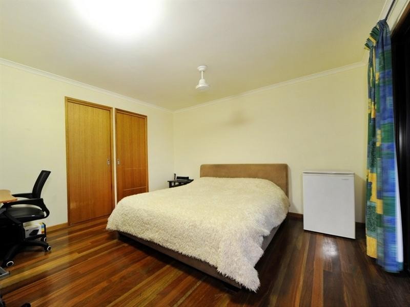 9 Country Road, Cannonvale QLD 4802