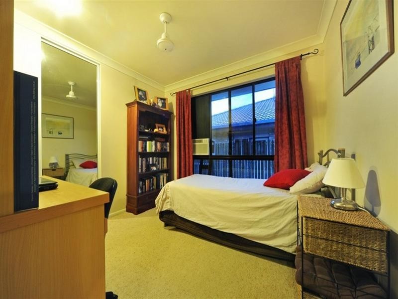 30 Valley Drive, Cannonvale QLD 4802