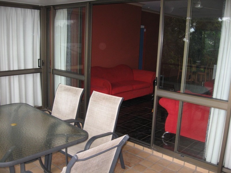 8/2 Eshelby Drive, Cannonvale QLD 4802