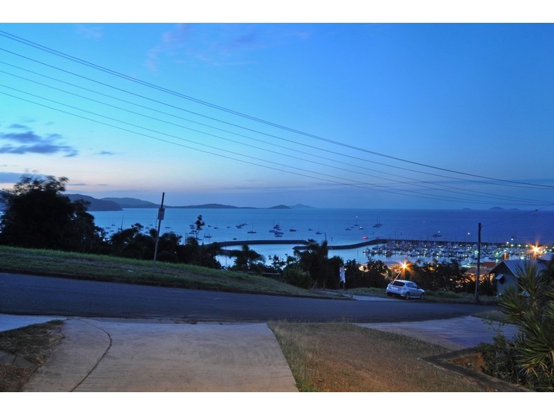 7 Kara Crescent, Airlie Beach QLD 4802